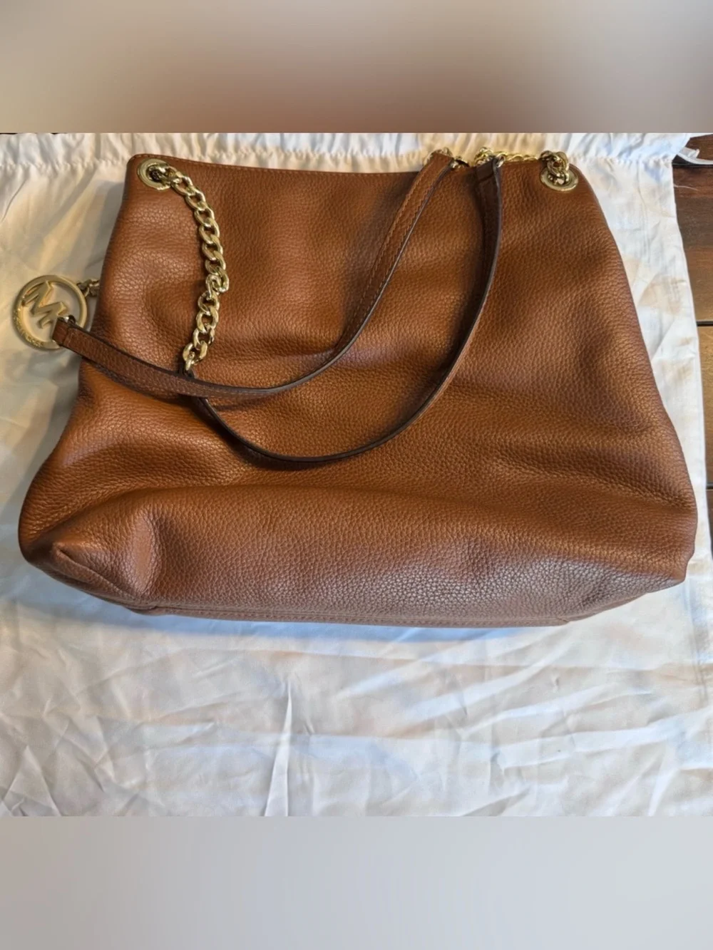 Michael Kors Chestnut Pebbled Leather Shoulder Bag with Gold Chain - Picture 2 of 6